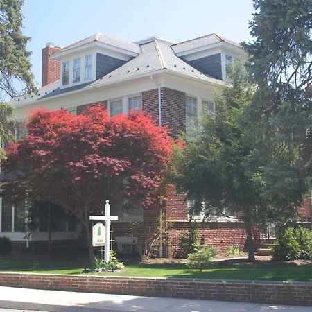 Red Lion Bed & Breakfast Exterior photo