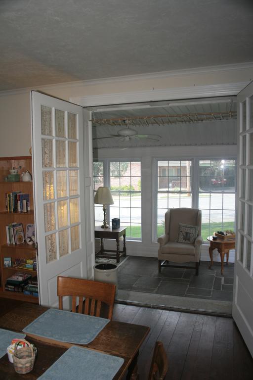 Red Lion Bed & Breakfast Exterior photo
